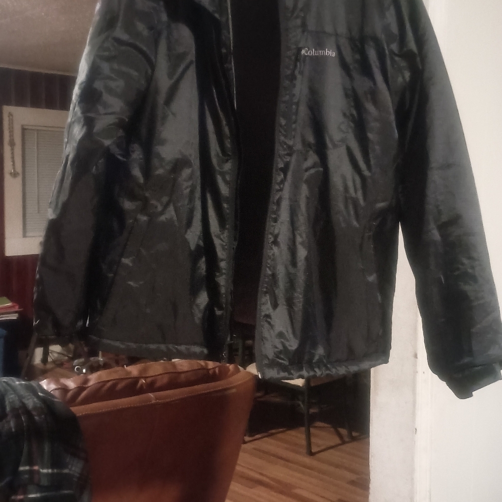 Men's Sleek Black Windbreaker